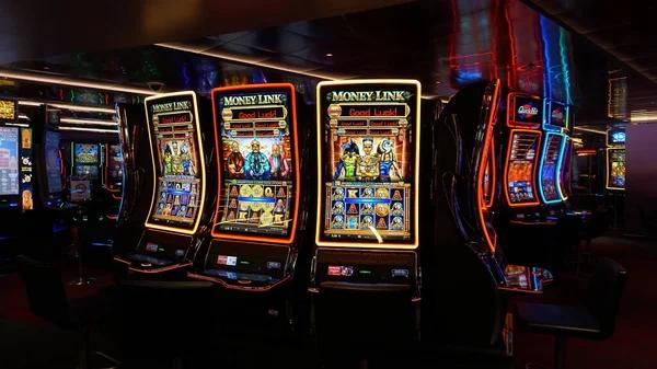 Pussy 888 Slot Games What Makes Them So Popular?