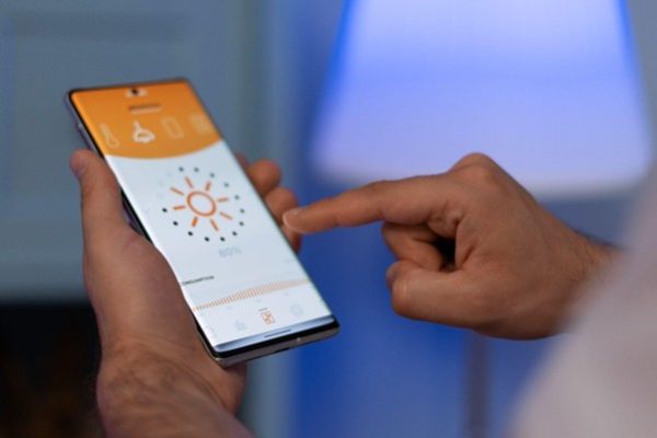 Energy Efficiency and Smart Utilities Monitoring via Apps Energy Efficiency and Smart Utilities Monitoring via Apps